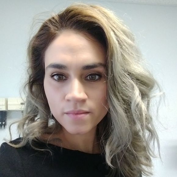 Meet your Posher, Ada - Picture 1 of 1